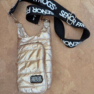 Senor Frogs purse
